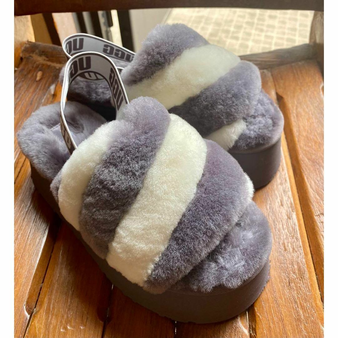 UGG(アグ)の完売。。。。。。✨激レア✨③超美品✨23～23.5✨UGG✨ディスコ ストライプ レディースの靴/シューズ(サンダル)の商品写真