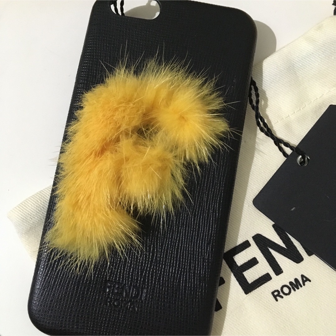 FENDI 新品　iPhone 6/7/8ファー付きスマホケース　ブラック