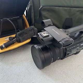 ソニー(SONY)のSony Nx100 ワイコン・ショットガンマイクセット　ソニービデオ(ビデオカメラ)