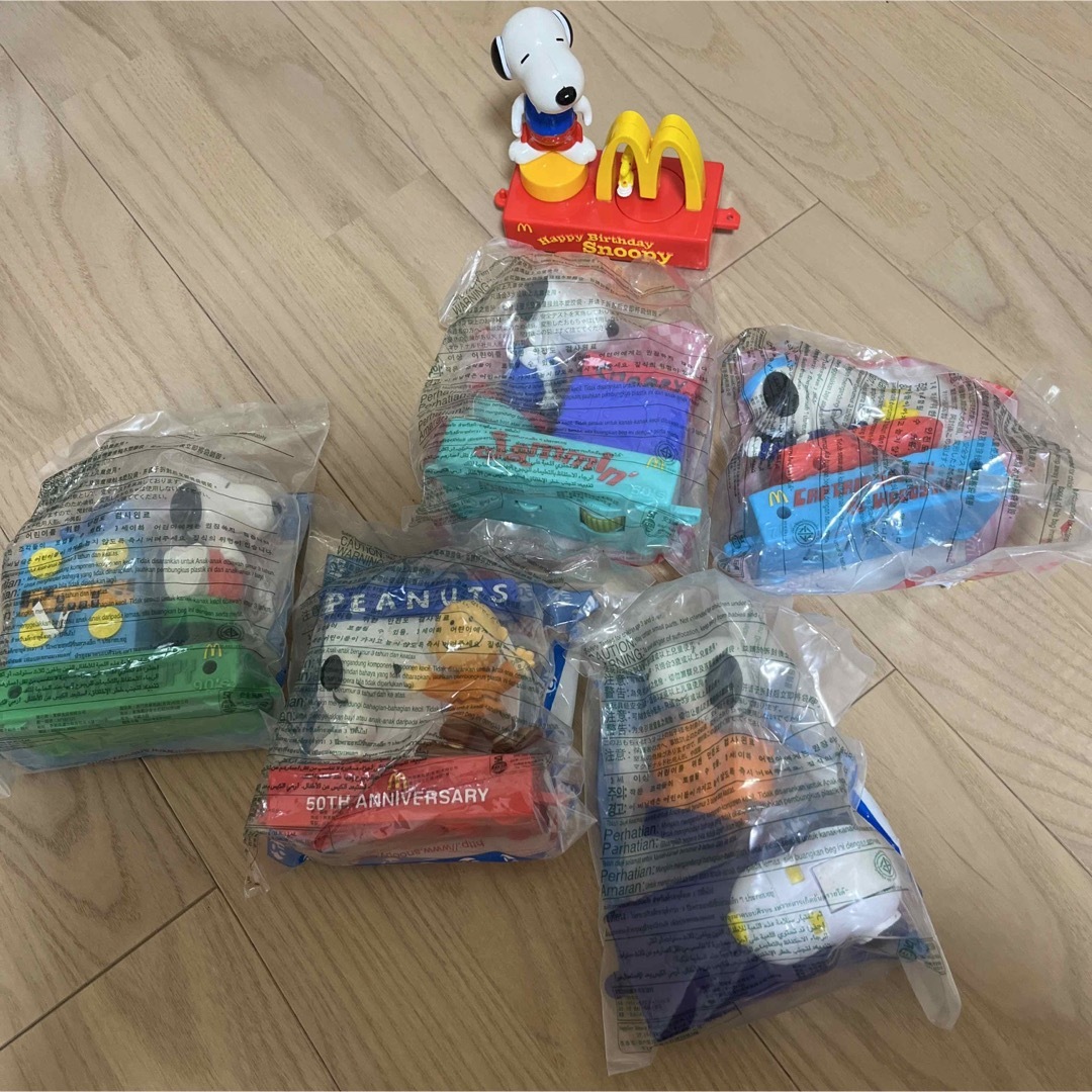 SNOOPY(スヌーピー)のスヌーピーグッズ8個 エンタメ/ホビーのおもちゃ/ぬいぐるみ(キャラクターグッズ)の商品写真