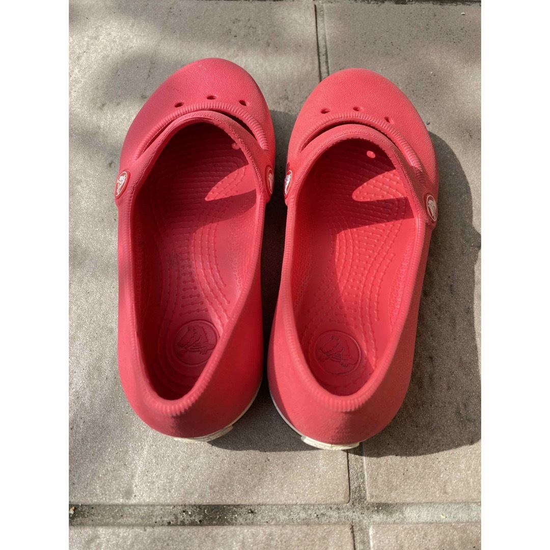 crocs(クロックス)のクロックス　サンダル キッズ/ベビー/マタニティのキッズ靴/シューズ(15cm~)(サンダル)の商品写真