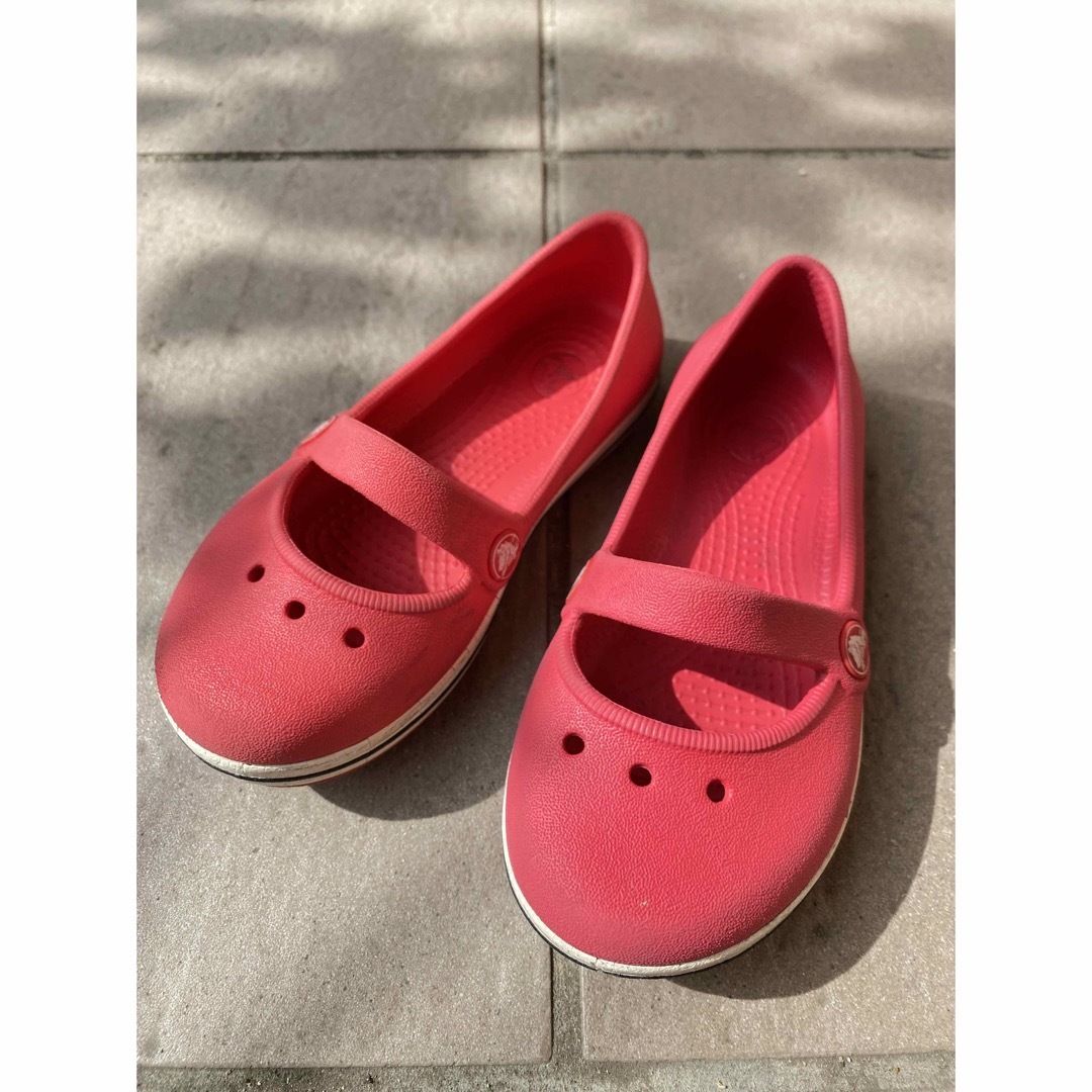 crocs(クロックス)のクロックス　サンダル キッズ/ベビー/マタニティのキッズ靴/シューズ(15cm~)(サンダル)の商品写真