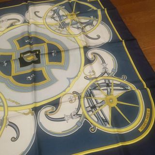 972超美品 エルメス HERMES スカーフ カレ シルク100%