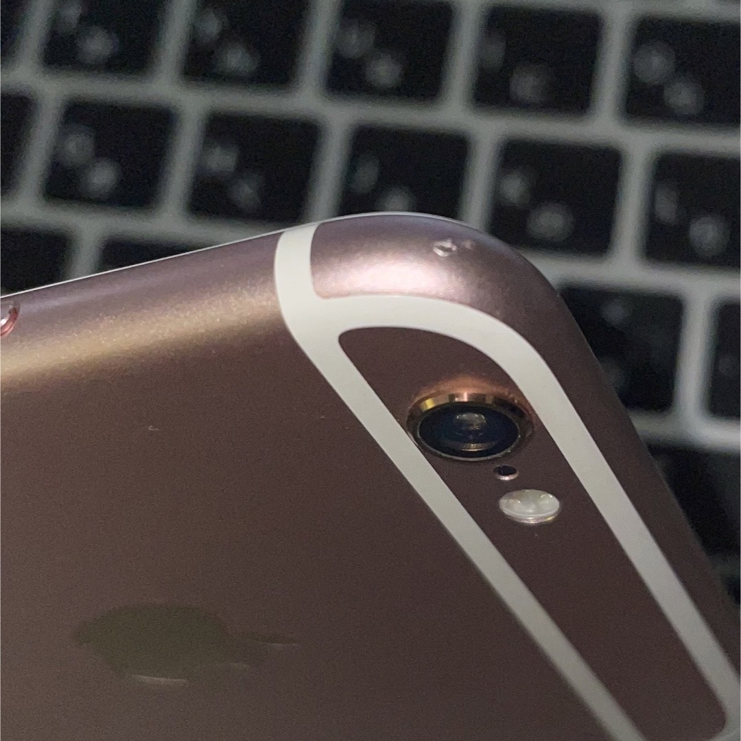 iPhone(アイフォーン)の【中古】【稼働品】iPhone 6s ローズゴールド　64GB スマホ/家電/カメラのスマートフォン/携帯電話(スマートフォン本体)の商品写真
