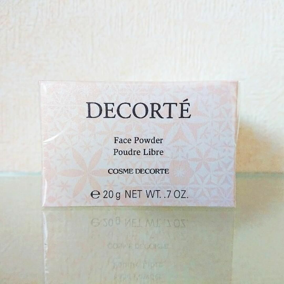COSME DECORTE(コスメデコルテ)のコスメデコルテ フェイスパウダー 80 パフ付き COSME DECORTE コスメ/美容のベースメイク/化粧品(フェイスパウダー)の商品写真