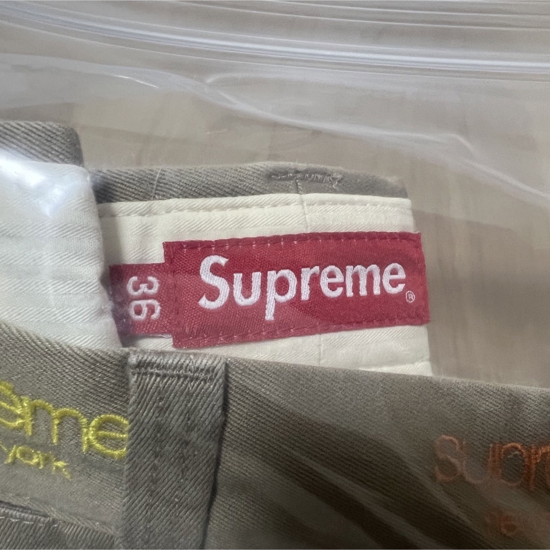 Supreme(シュプリーム)の36 supreme classic logo chino short メンズのパンツ(ショートパンツ)の商品写真