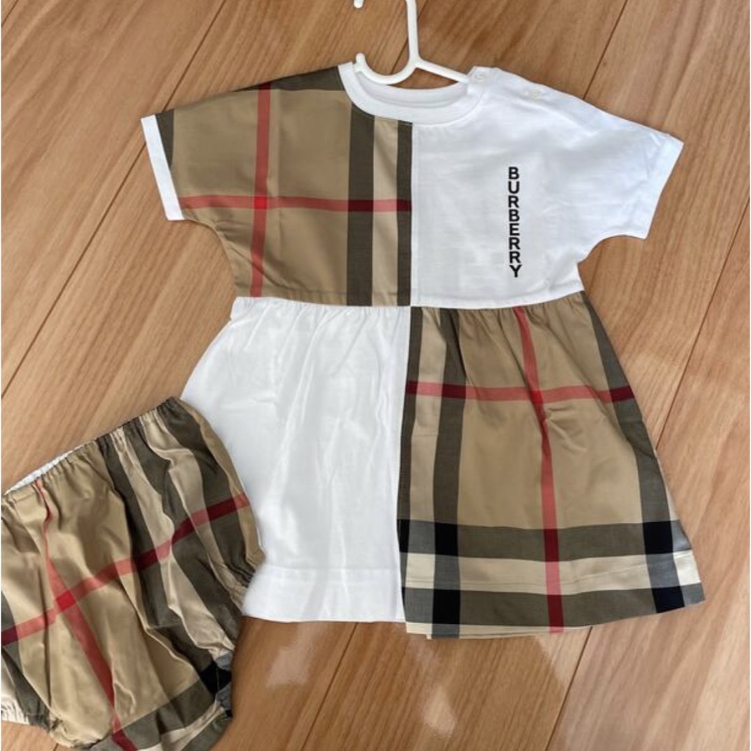 BURBERRY(バーバリー)の専用 キッズ/ベビー/マタニティのベビー服(~85cm)(ワンピース)の商品写真