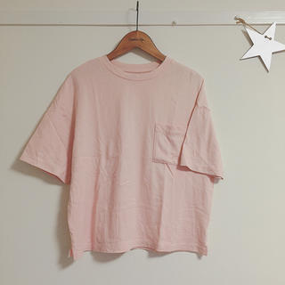 ユニクロ(UNIQLO)のポケットＴシャツ ピンク(Tシャツ(半袖/袖なし))