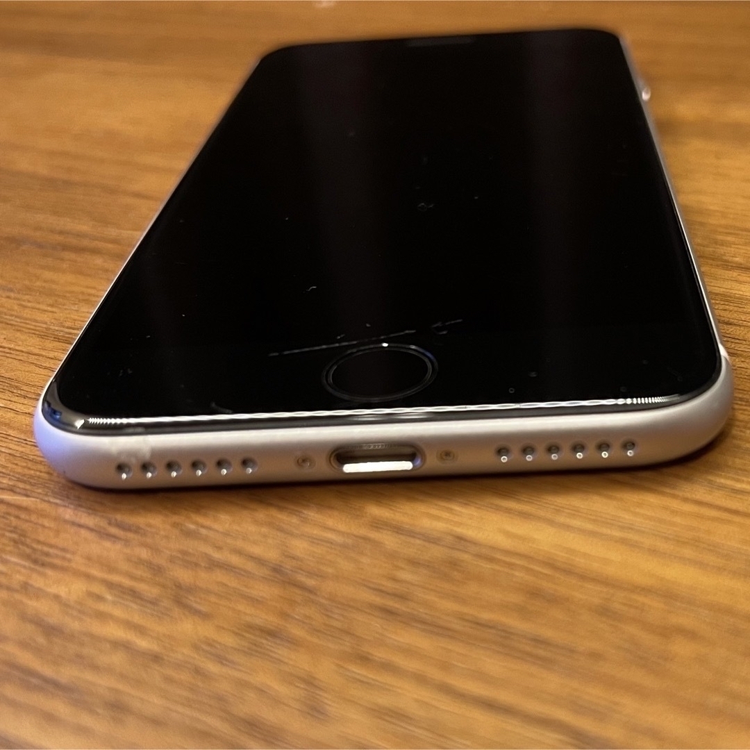 iPhone SE 第2世代 (SE2) ホワイト 64 GB 4