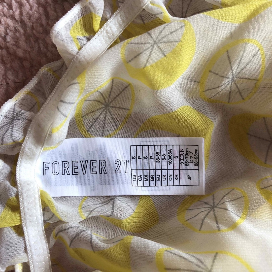 FOREVER 21(フォーエバートゥエンティーワン)の【タグ無し・未使用】FOREVER21  キャミソール　パンツ　セット レディースのトップス(キャミソール)の商品写真