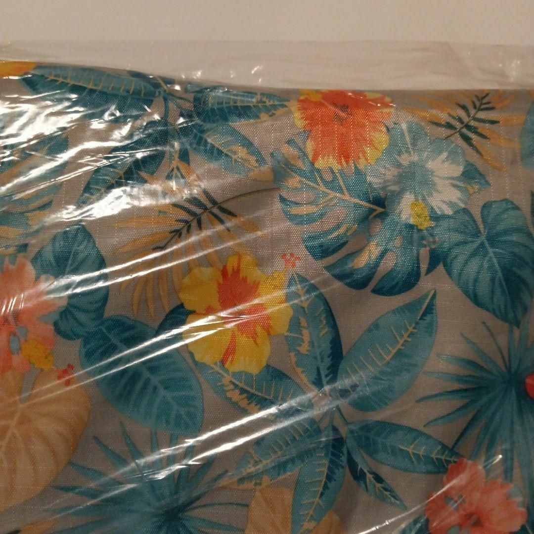 花柄 旅行バック 旅行カバン　ボストン　旅行用　新品 キャリーケース装着可能 レディースのバッグ(ボストンバッグ)の商品写真