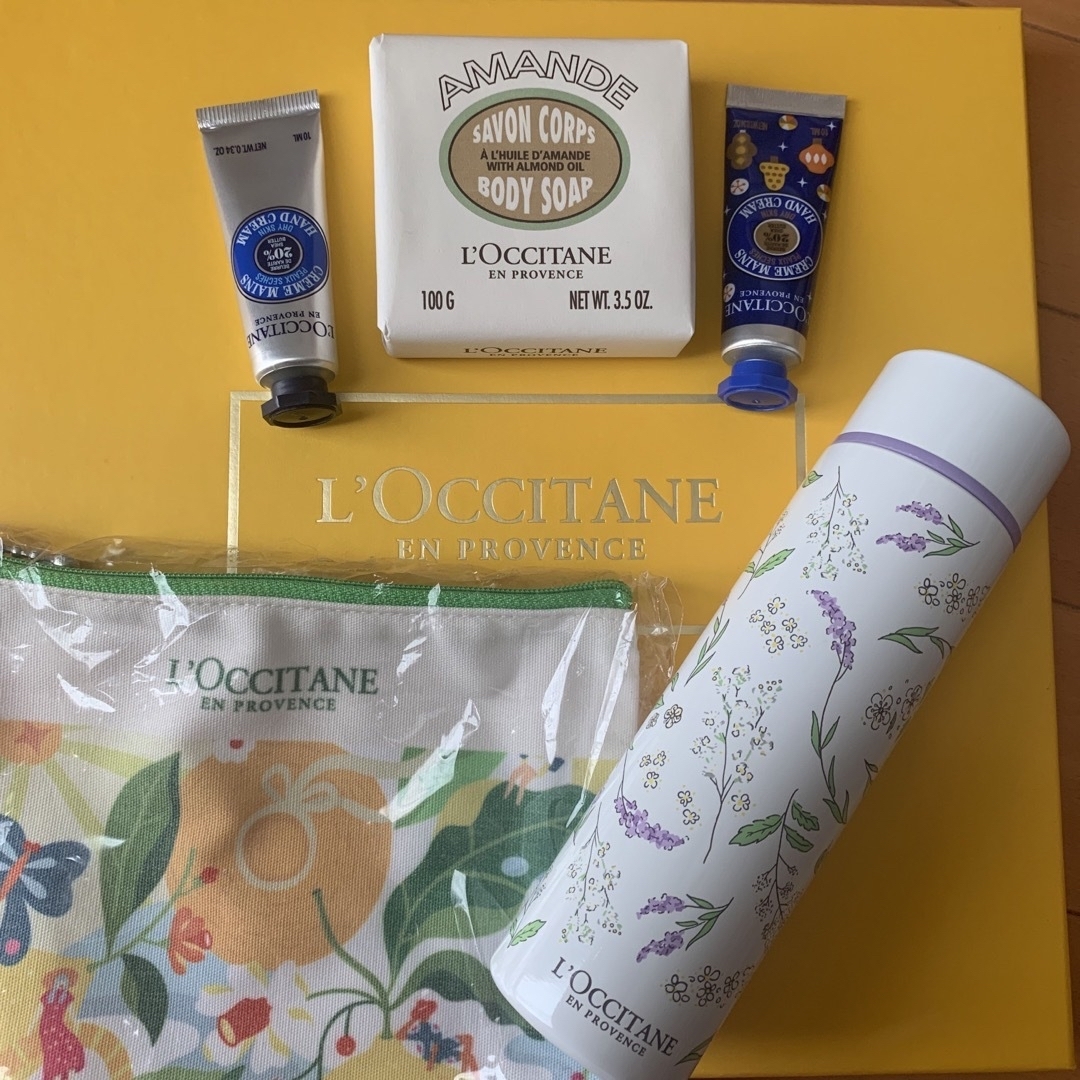 L'OCCITANE(ロクシタン)のロクシタン　ボタニカル柄ステンレスボトル✨ インテリア/住まい/日用品のキッチン/食器(タンブラー)の商品写真