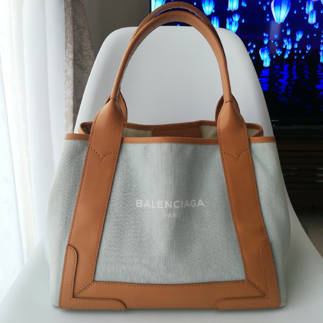 Balenciaga(バレンシアガ)のバレンシアガ　カバス　キャンバス　キャメル　ライトブルー　デニム　レザー　本革 レディースのバッグ(ハンドバッグ)の商品写真