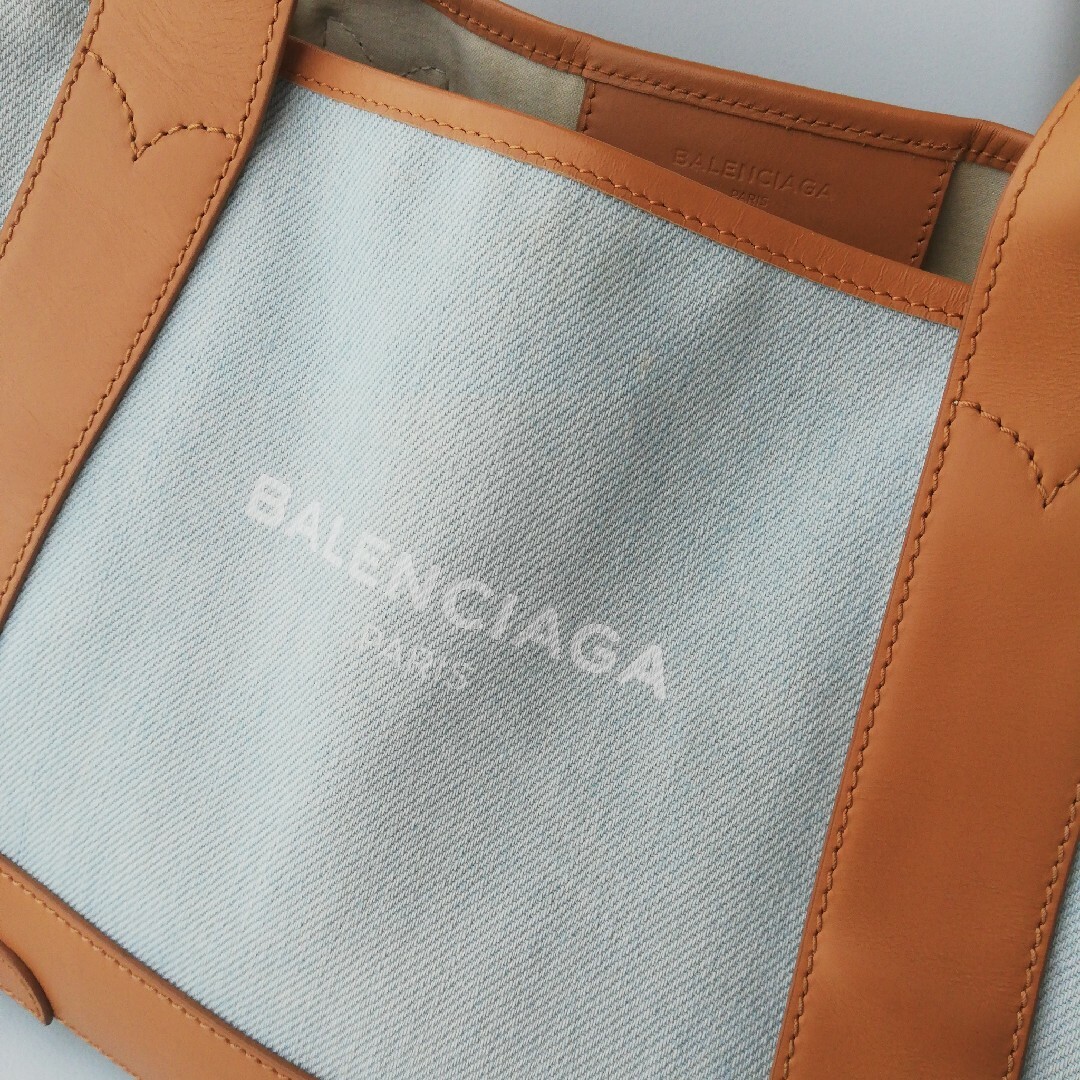 Balenciaga(バレンシアガ)のバレンシアガ　カバス　キャンバス　キャメル　ライトブルー　デニム　レザー　本革 レディースのバッグ(ハンドバッグ)の商品写真