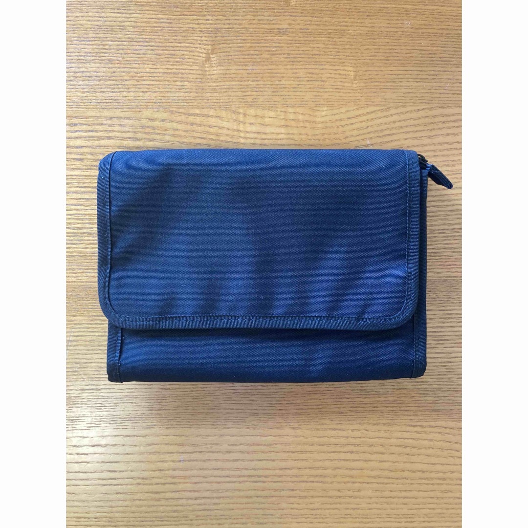 MUJI (無印良品)(ムジルシリョウヒン)の無印良品☆母子手帳ケース(小)☆中古☆黒 キッズ/ベビー/マタニティのマタニティ(母子手帳ケース)の商品写真