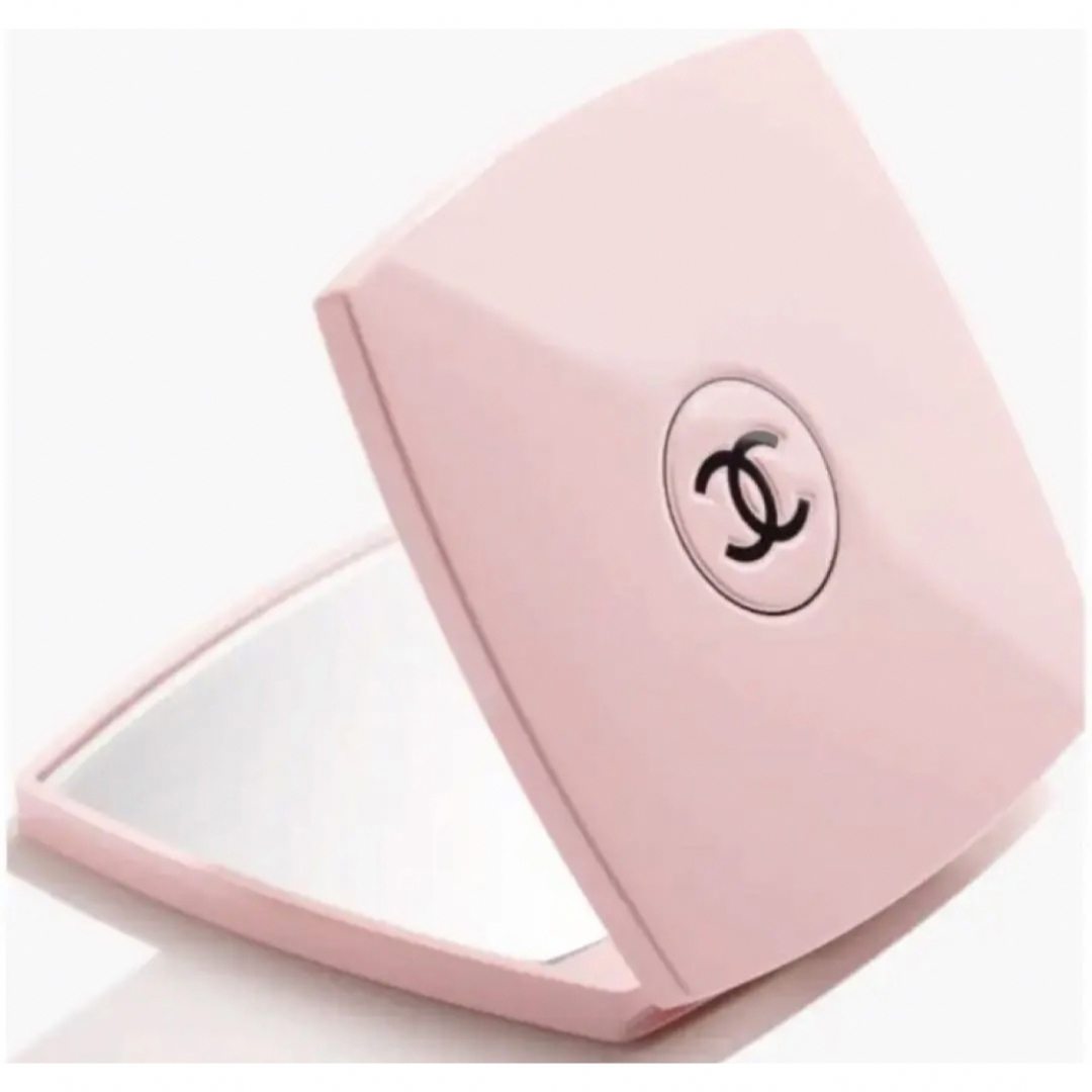 CHANEL(シャネル)のCHANEL シャネル ミラー  111 バレリーナ　ピンク 新品！未開封！ レディースのファッション小物(ミラー)の商品写真