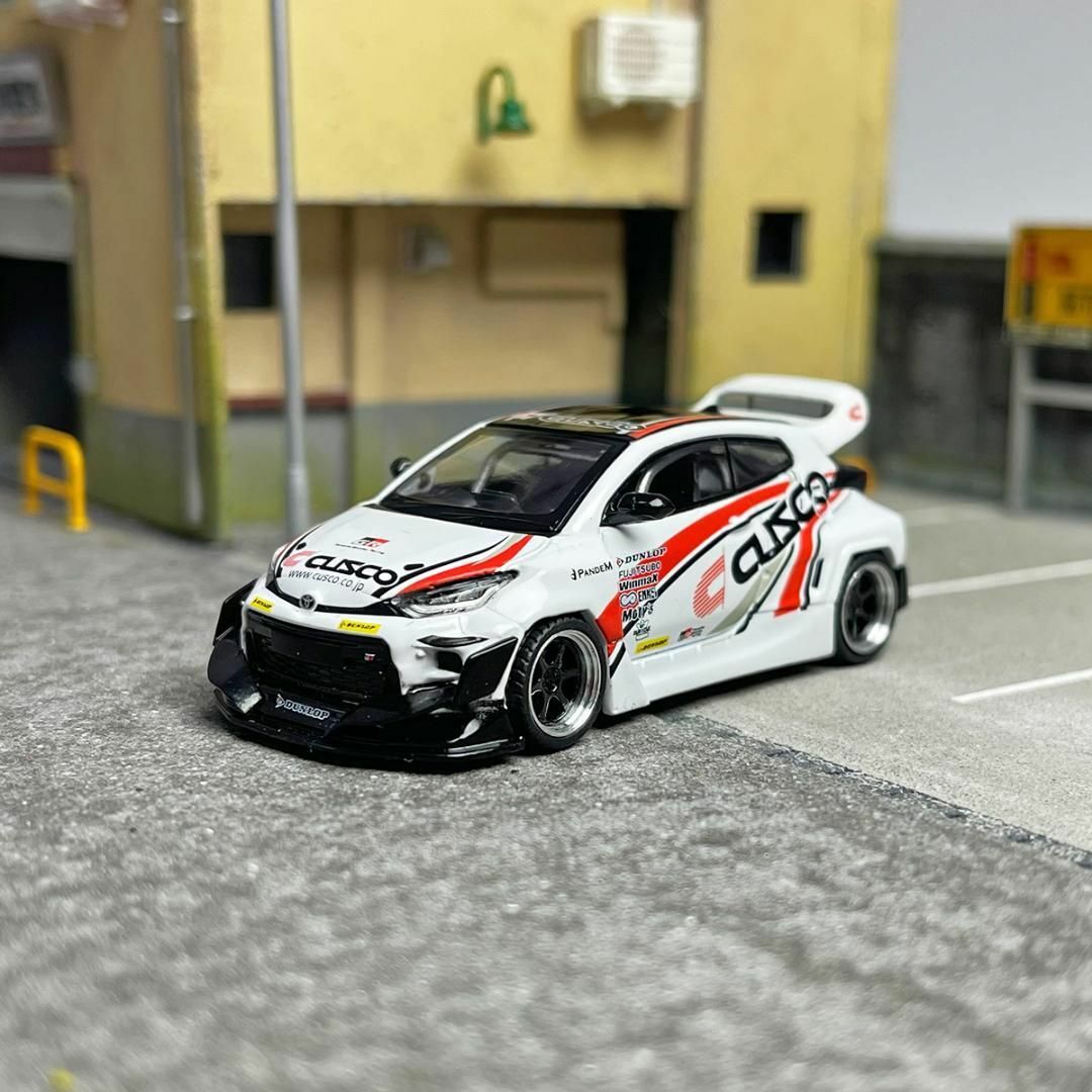 ミニカー Poprace 1/64 トヨタ ヤリス PANDEMGR CUSCO