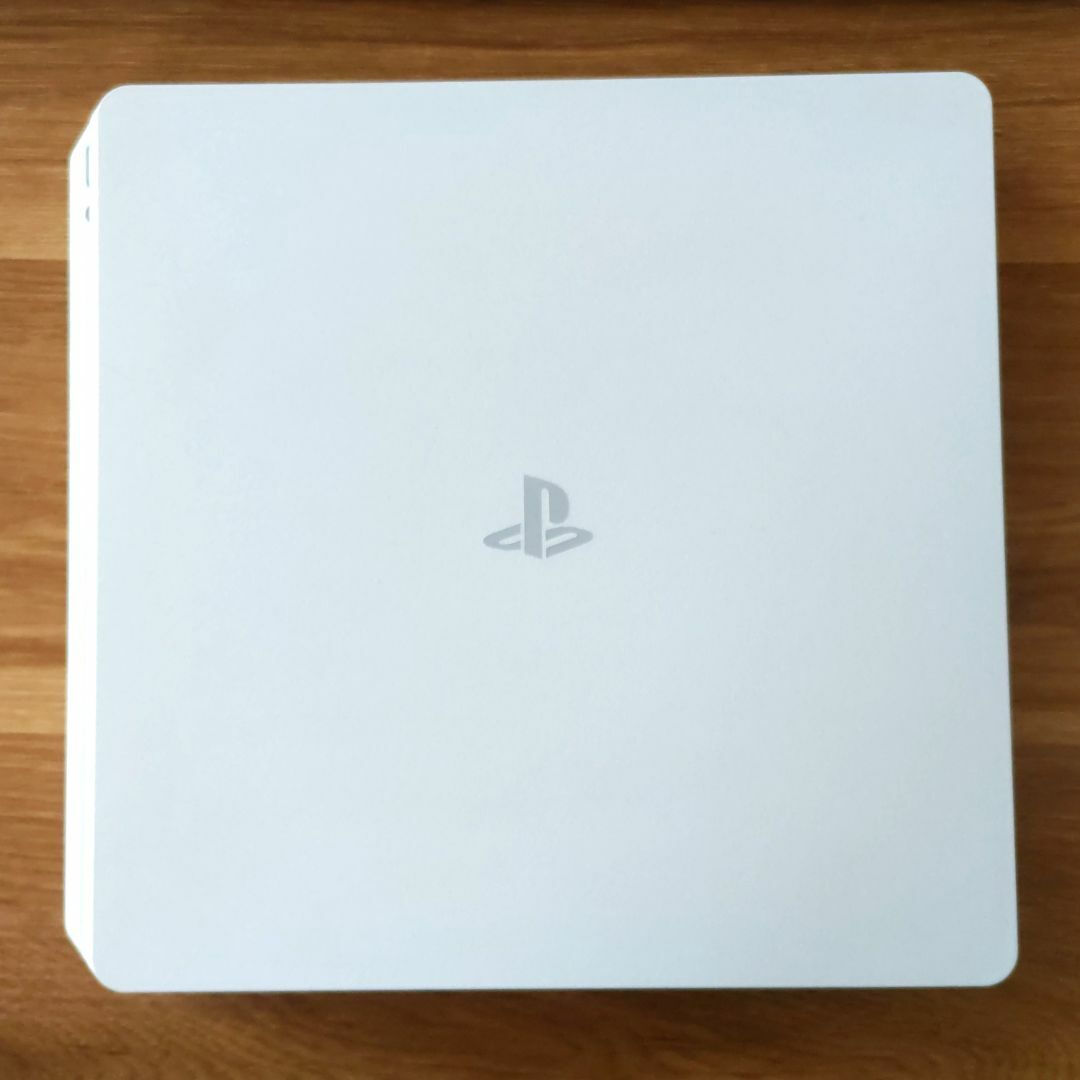 PlayStation4(プレイステーション4)のSONY PlayStation4 CUH-2100A B02 エンタメ/ホビーのゲームソフト/ゲーム機本体(家庭用ゲーム機本体)の商品写真