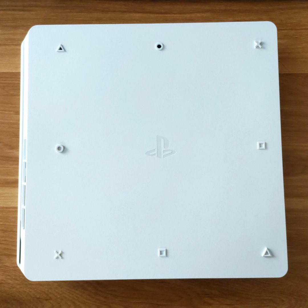 PlayStation4(プレイステーション4)のSONY PlayStation4 CUH-2100A B02 エンタメ/ホビーのゲームソフト/ゲーム機本体(家庭用ゲーム機本体)の商品写真