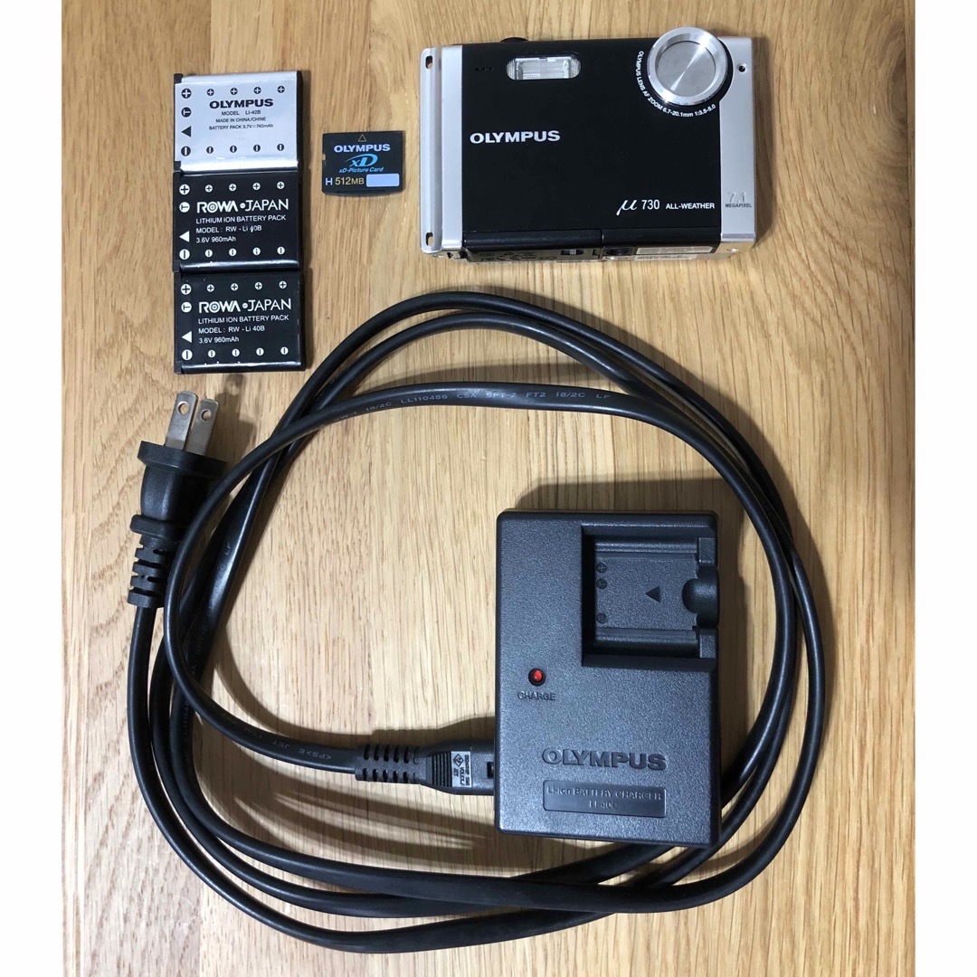 OLYMPUS(オリンパス)のオリンパス　デジカメ　充電器 スマホ/家電/カメラのカメラ(コンパクトデジタルカメラ)の商品写真
