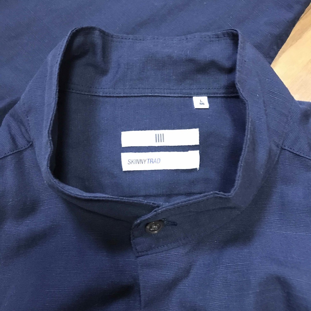 SELECT(セレクト)のスーツセレクト　5部丈　半袖スタンドカラーシャツ　ネイビー L メンズのトップス(シャツ)の商品写真