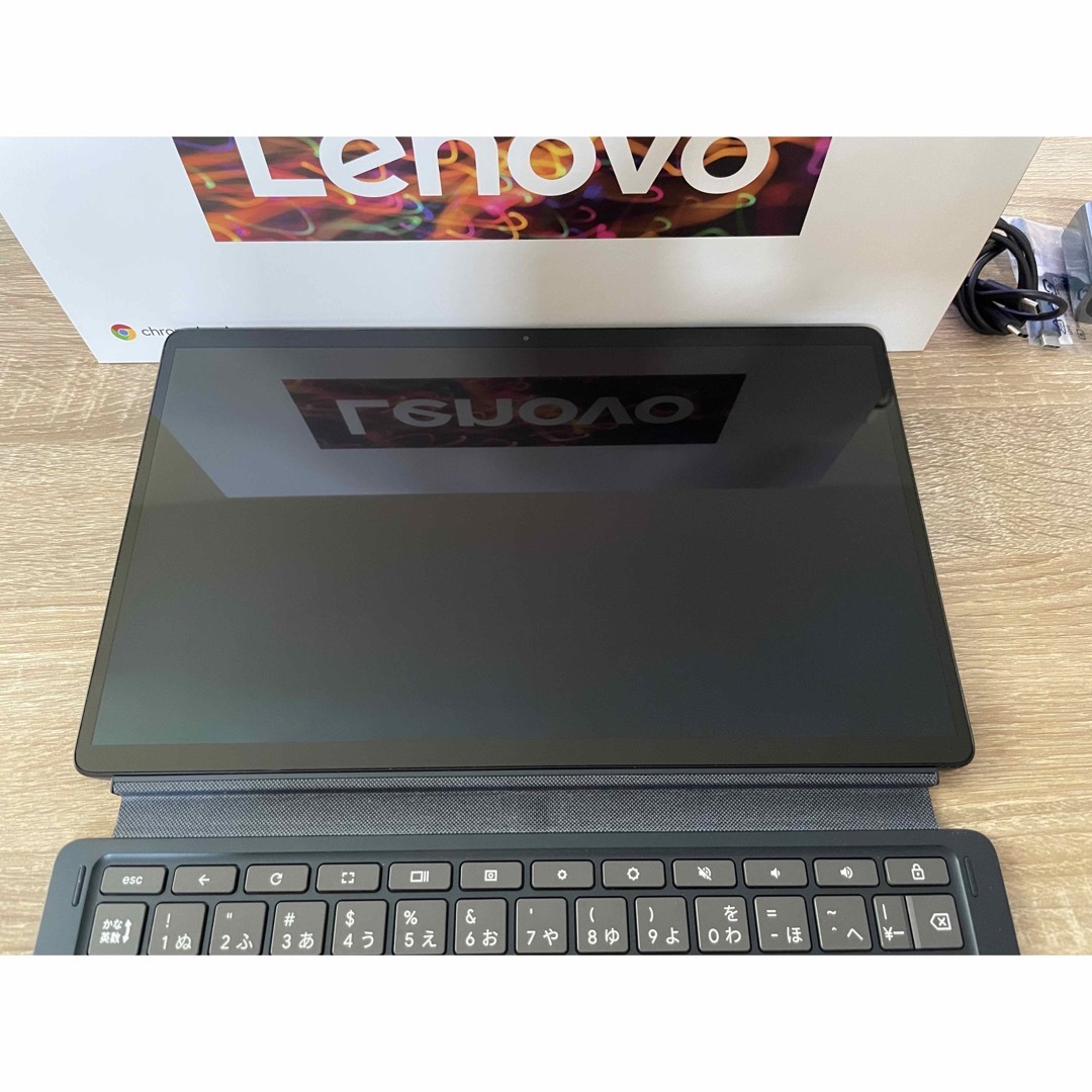 Lenovo(レノボ)のLenovo ノートPC IdeaPad DUET 560 82QS001UEC スマホ/家電/カメラのPC/タブレット(ノートPC)の商品写真