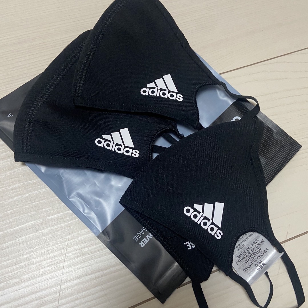 adidas(アディダス)の新品未使用　アディダス　マスク　ジュニア用　3枚入 キッズ/ベビー/マタニティのこども用ファッション小物(その他)の商品写真