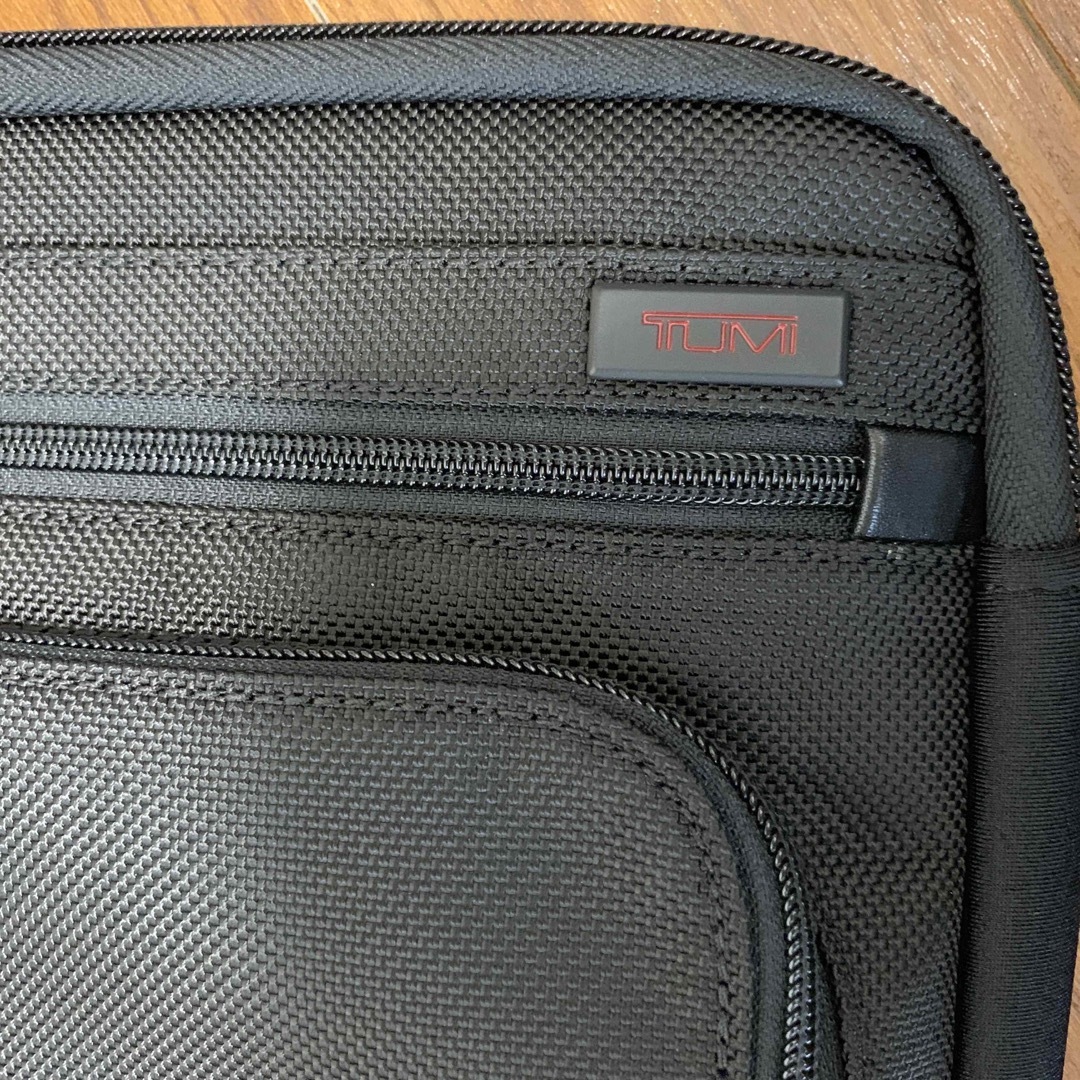 TUMI(トゥミ)のTUMI  Alpha SLG Medium Laptop Cover メンズのバッグ(セカンドバッグ/クラッチバッグ)の商品写真