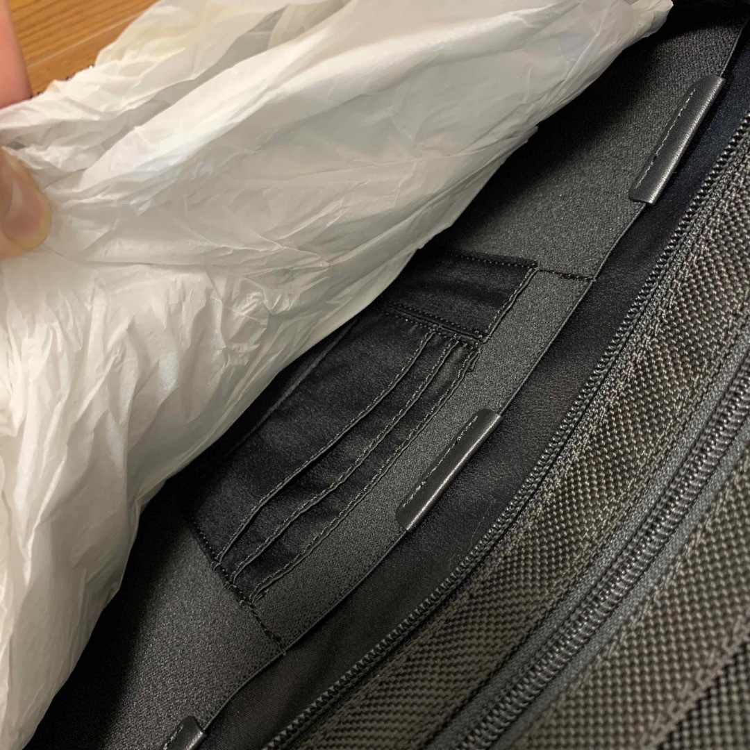 TUMI(トゥミ)のTUMI  Alpha SLG Medium Laptop Cover メンズのバッグ(セカンドバッグ/クラッチバッグ)の商品写真