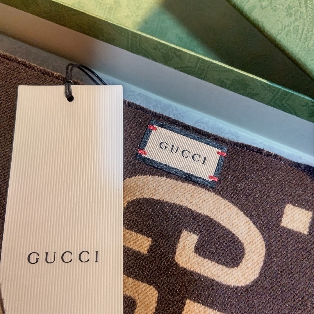 く日はお得♪ ❤新品箱袋付❤GUCCI マフラー スカーフ☆最高級ウール