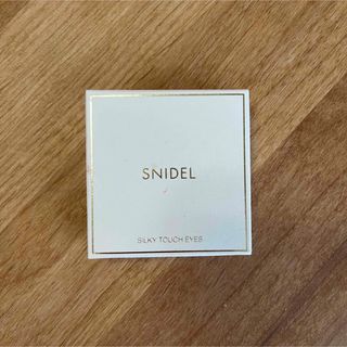 スナイデル(SNIDEL)のSNIDEL シルキータッチアイズ 04  Misty Morning 未使用(アイシャドウ)