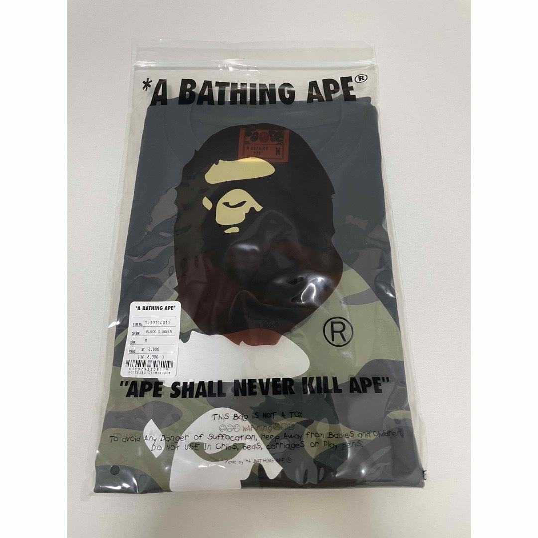 【新品未使用品】A BATHING APE 黒Tシャツのサムネイル