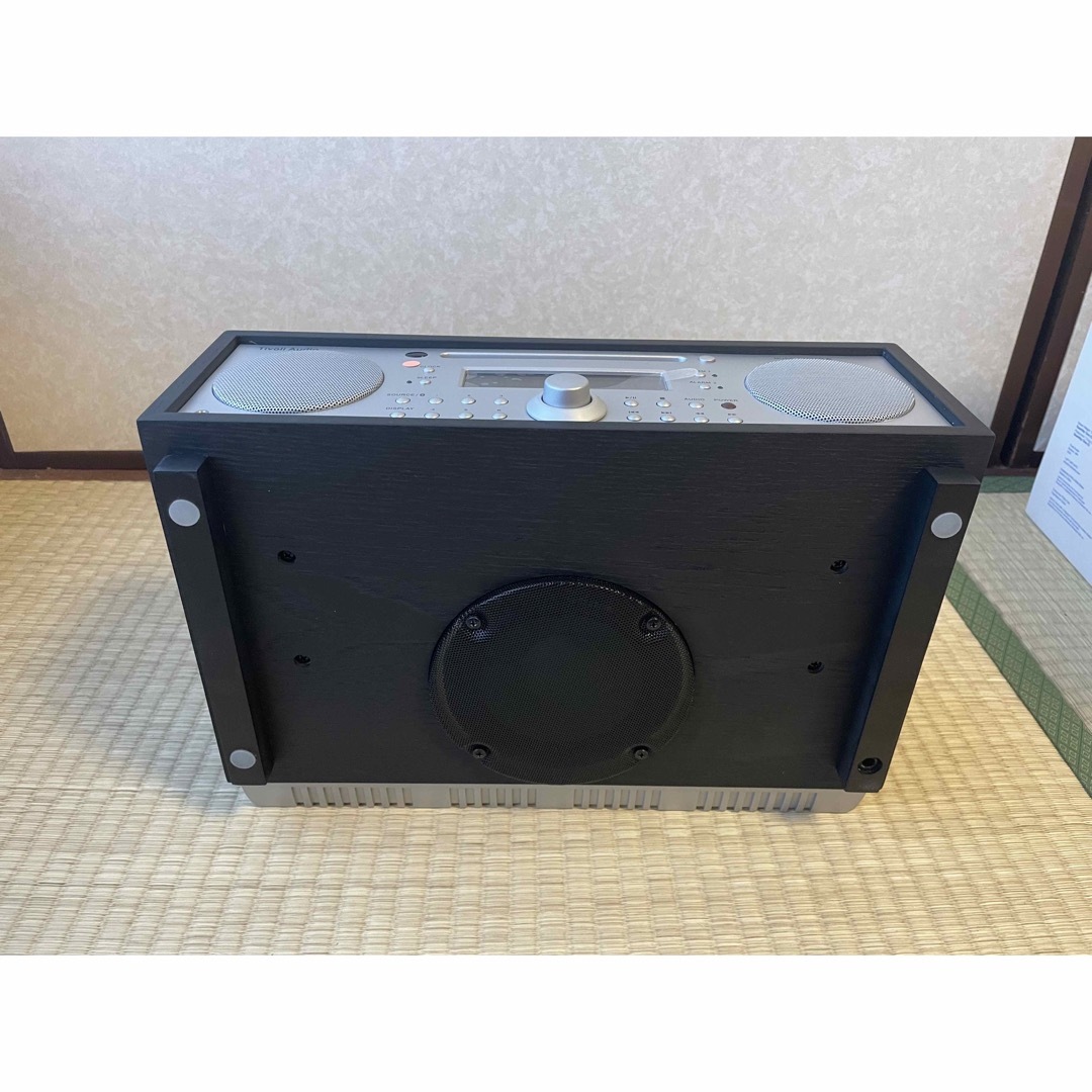 Tivoli Audio(チボリオーディオ)の美品　TIVOLI AUDIO MUSIC SYSTEM BT スマホ/家電/カメラのオーディオ機器(ラジオ)の商品写真