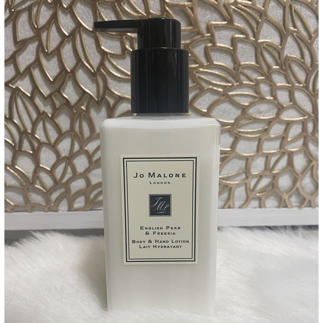 Jo Malone ジョーマローン イングリッシュ ペアー＆フリージア ボディ＆ハンド ローションの通販 by ayana's shop｜ ジョーマローンならラクマ