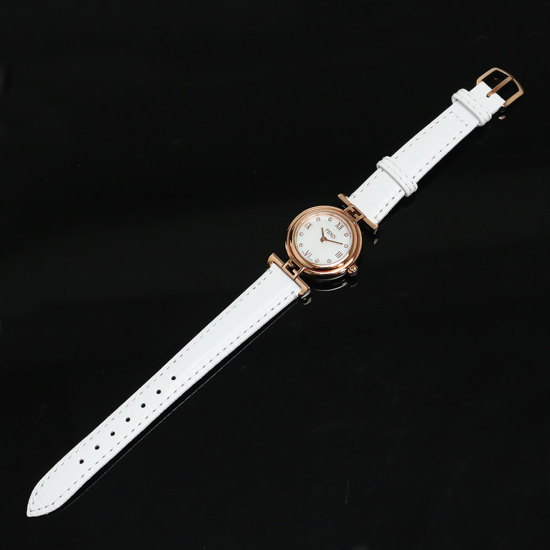 フェンディ MODA モーダ クオーツ 腕時計 型押しレザー 8Pダイヤ ホワイト 白 F275244D 箱付 FENDI（未使用　展示品）