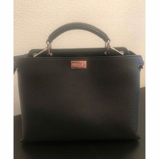 フェンディ(FENDI)の極美品　早い物勝ち　フェンディ ２wayレザーショルダーバック　(ショルダーバッグ)