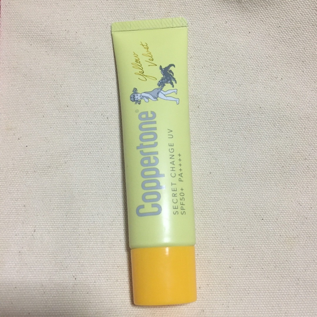 Coppertone(コパトーン)のコパトーン シークレットチェンジUV イエロー コントロールカラー 日焼け止め コスメ/美容のベースメイク/化粧品(化粧下地)の商品写真