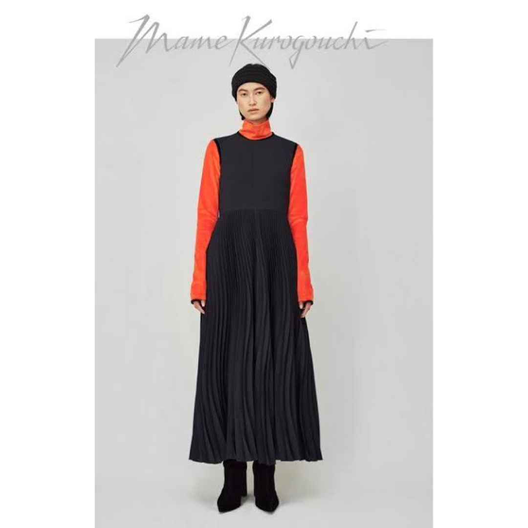 レディースマメクロゴウチ　Curved Pleated Sleeveless Dress