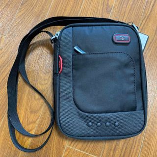 トゥミ(TUMI)のTUMI  T-TECH 斜め掛けバッグ ブラックACCESSORY TOTE】(ショルダーバッグ)