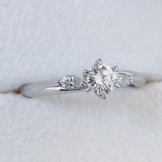 ダイヤモンド リング Pt950 0.269ct 0.11ct E VVS-1の通販 by やどかり