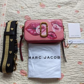 新品 MARC JACOBS♥ リップ柄スナップショット