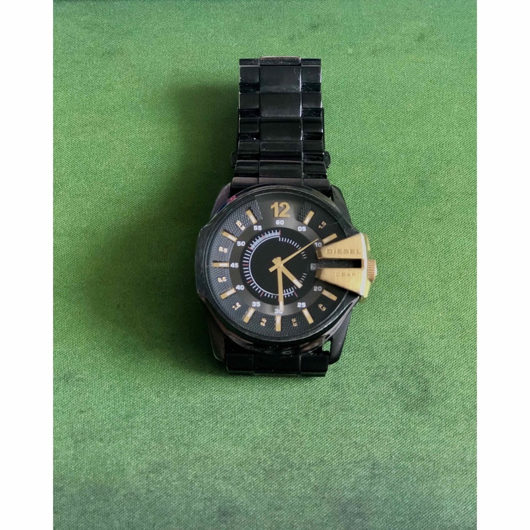 DIESEL(ディーゼル)のDIESEL ディーゼル 腕時計　10BAR 黒/金　ブラック/ゴールド メンズの時計(腕時計(アナログ))の商品写真