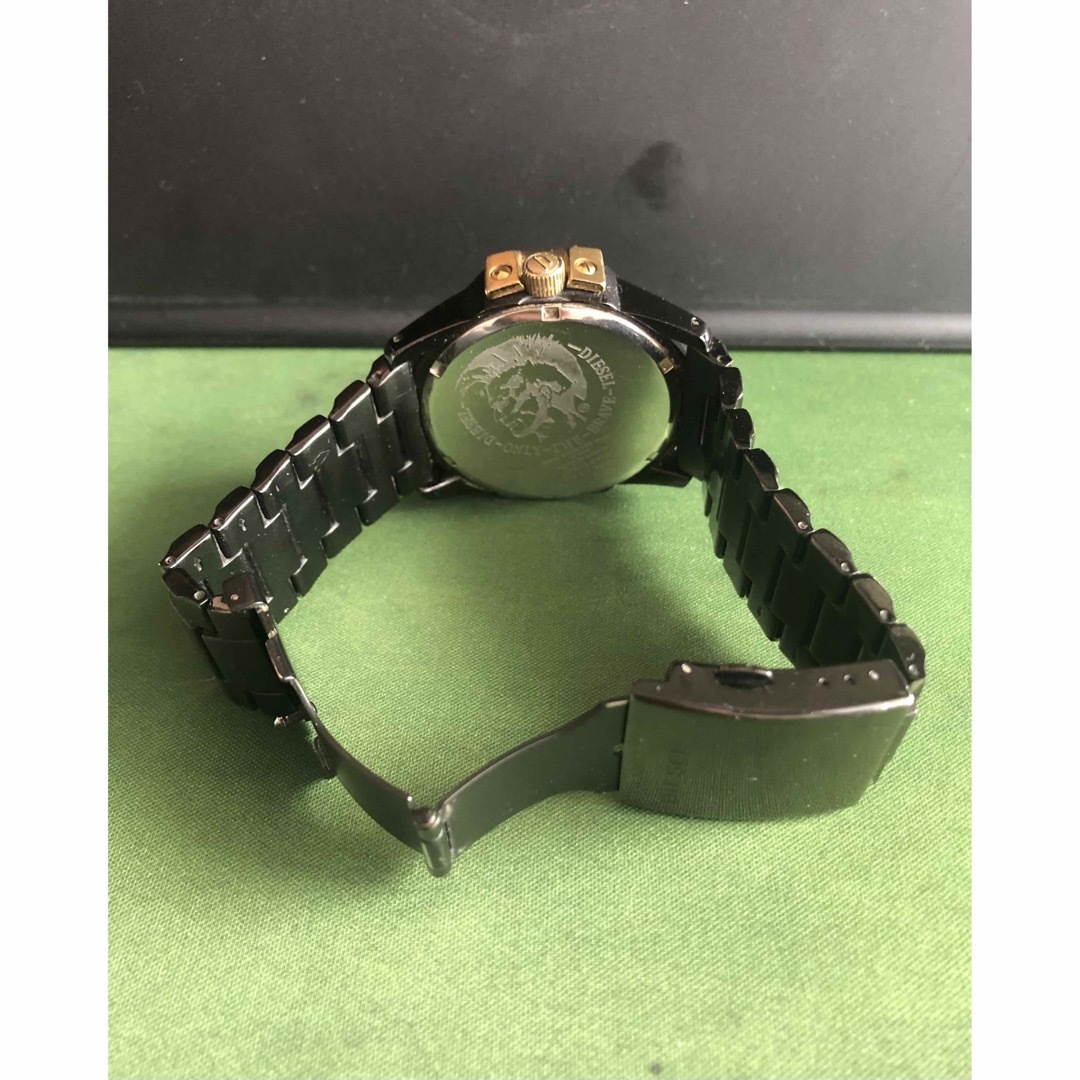 DIESEL ディーゼル 腕時計　10BAR 黒/金　ブラック/ゴールド