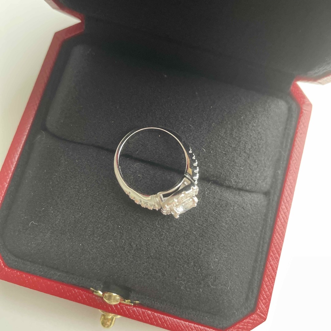 モアサナイト 人工ダイヤモンドリング レディースのアクセサリー(リング(指輪))の商品写真