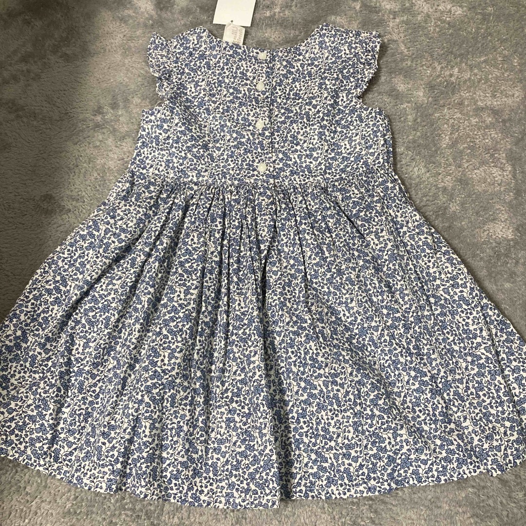 H&M(エイチアンドエム)のH&Mキッズワンピース キッズ/ベビー/マタニティのキッズ服女の子用(90cm~)(ワンピース)の商品写真