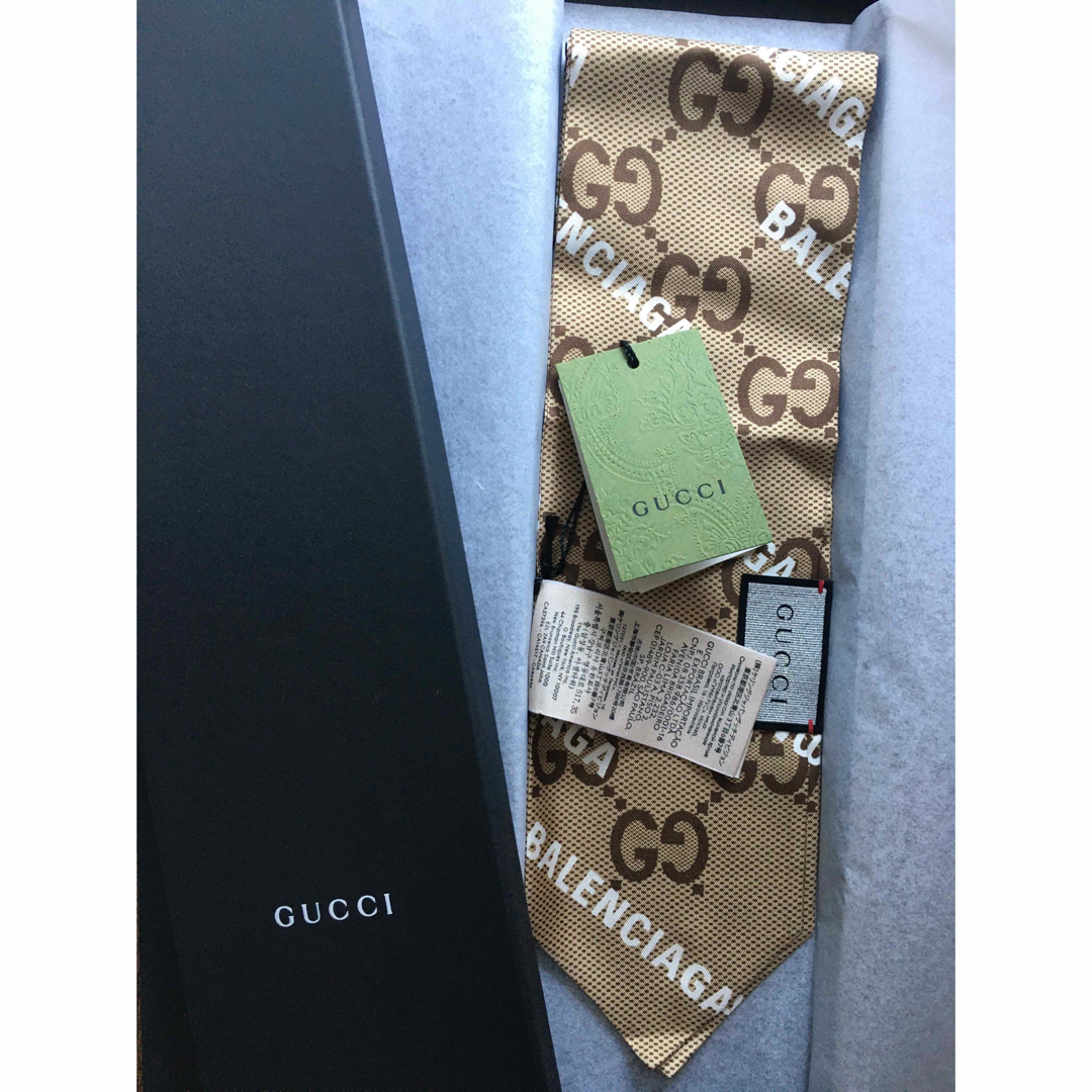 Gucci(グッチ)の新品♥GUCCI グッチ ザ ハッカー プロジェクト ネックボウ バレンシアガ レディースのファッション小物(バンダナ/スカーフ)の商品写真
