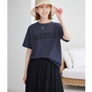 スローブイエナ(SLOBE IENA)のSLOBE IENA MARSEILLE ロゴTシャツ(Tシャツ(半袖/袖なし))