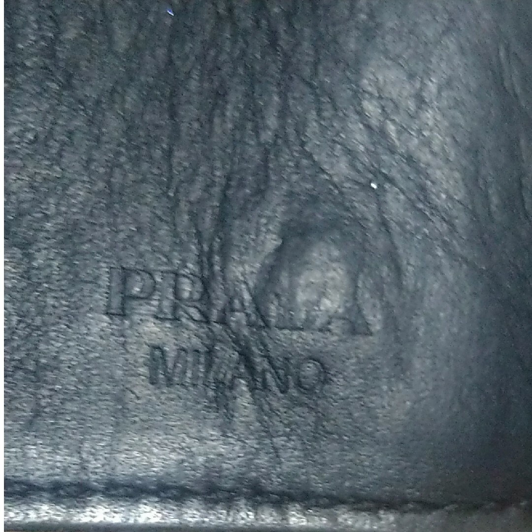 PRADA(プラダ)のPRADA　プラダ　キーケース　ブラック レディースのファッション小物(キーケース)の商品写真