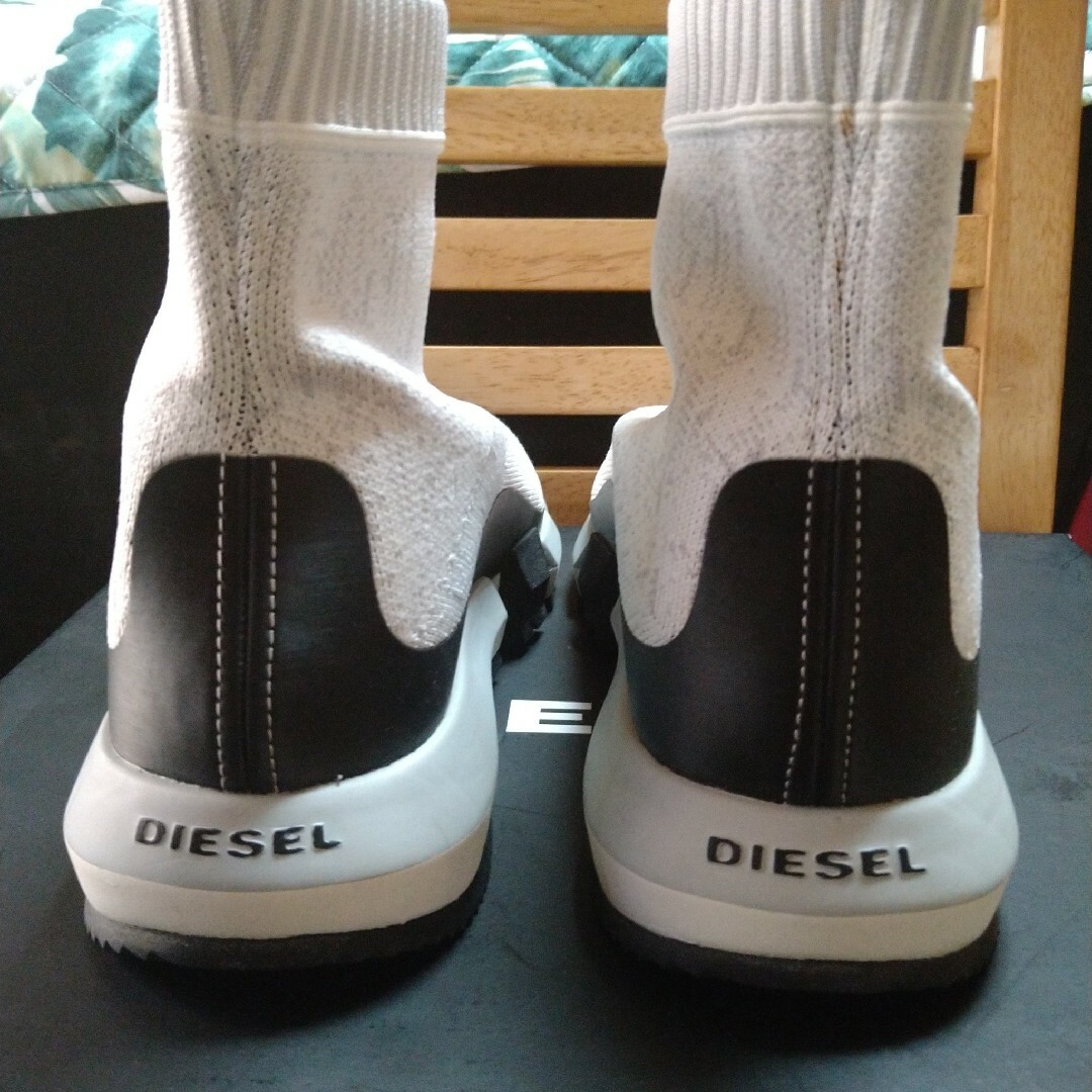 ご注意ください ☆【DIESEL】☆【ビッグロゴ】☆【ハイカット