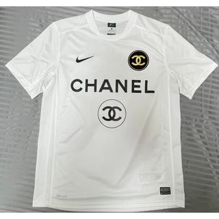 PRADA SPORTS ジャンパーＸＬとNIKExCHANEL Tシャツ